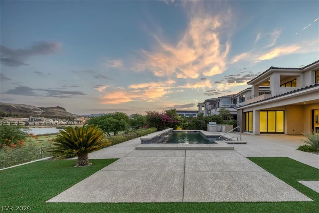 72 Bella Lago, Henderson, NV 89011