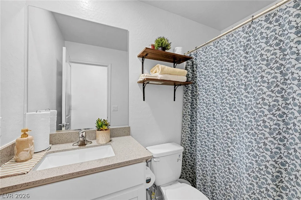 4215 Gold Desert, North Las Vegas, NV 89032