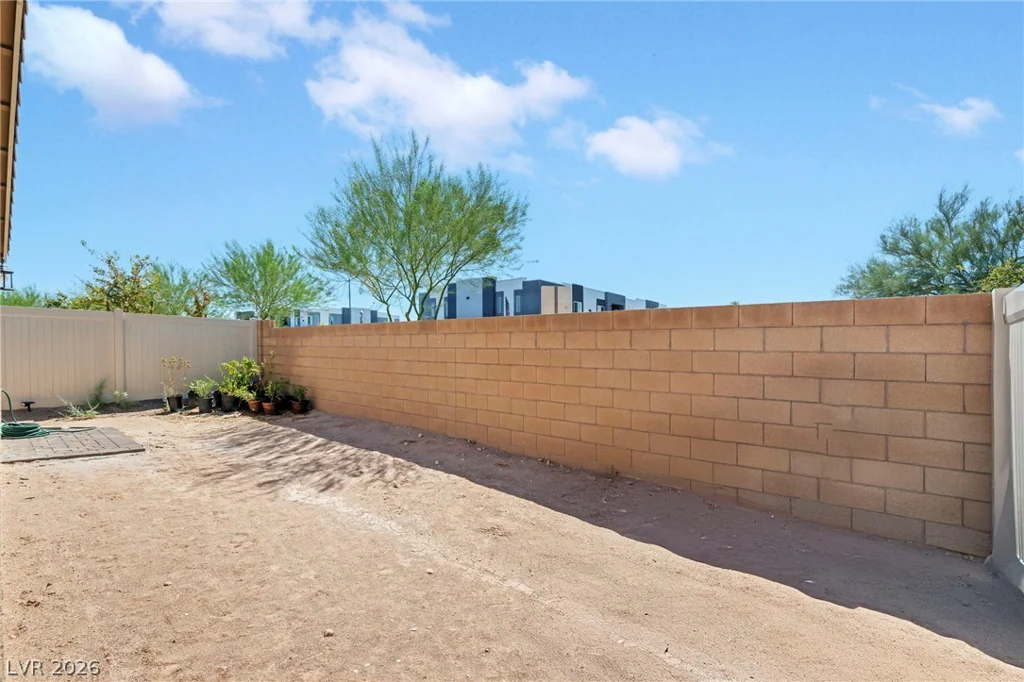 4215 Gold Desert, North Las Vegas, NV 89032