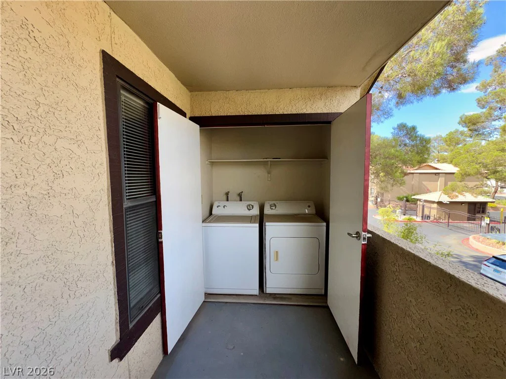 2451 Rainbow, Las Vegas, NV 89108