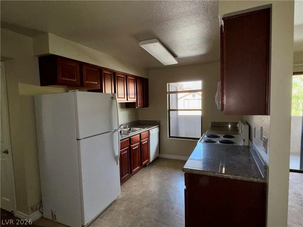 2451 Rainbow, Las Vegas, NV 89108