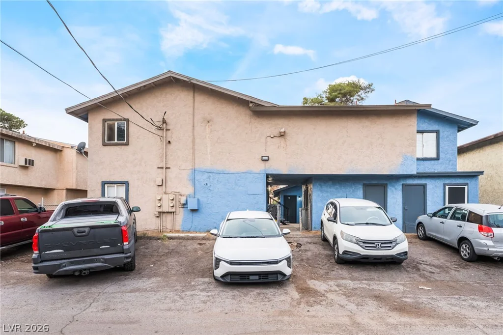 828 Sagman, Las Vegas, NV 89101