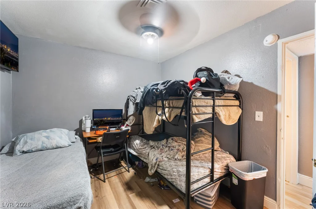 828 Sagman, Las Vegas, NV 89101