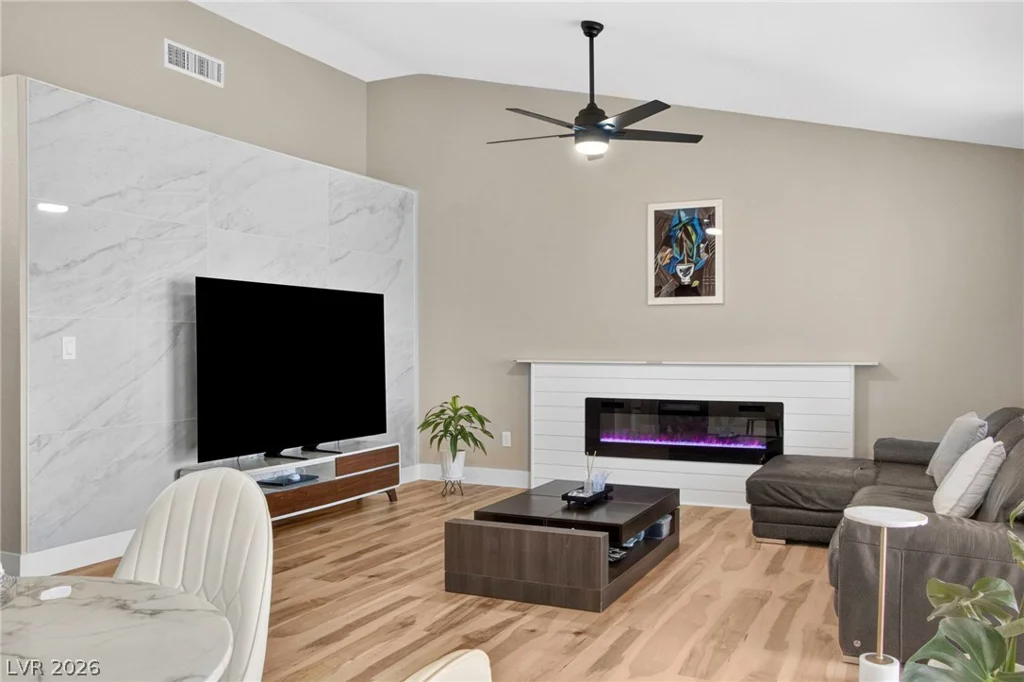 9621 Blue Bell, Las Vegas, NV 89134