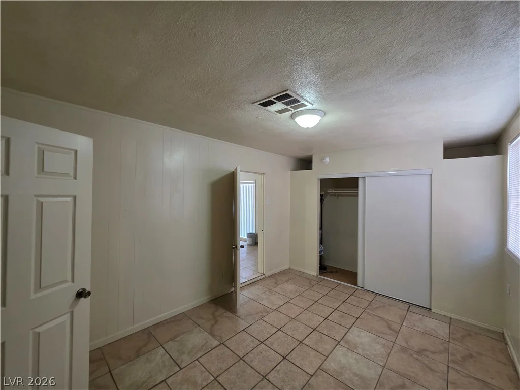 910 Magnolia, Las Vegas, NV 89108