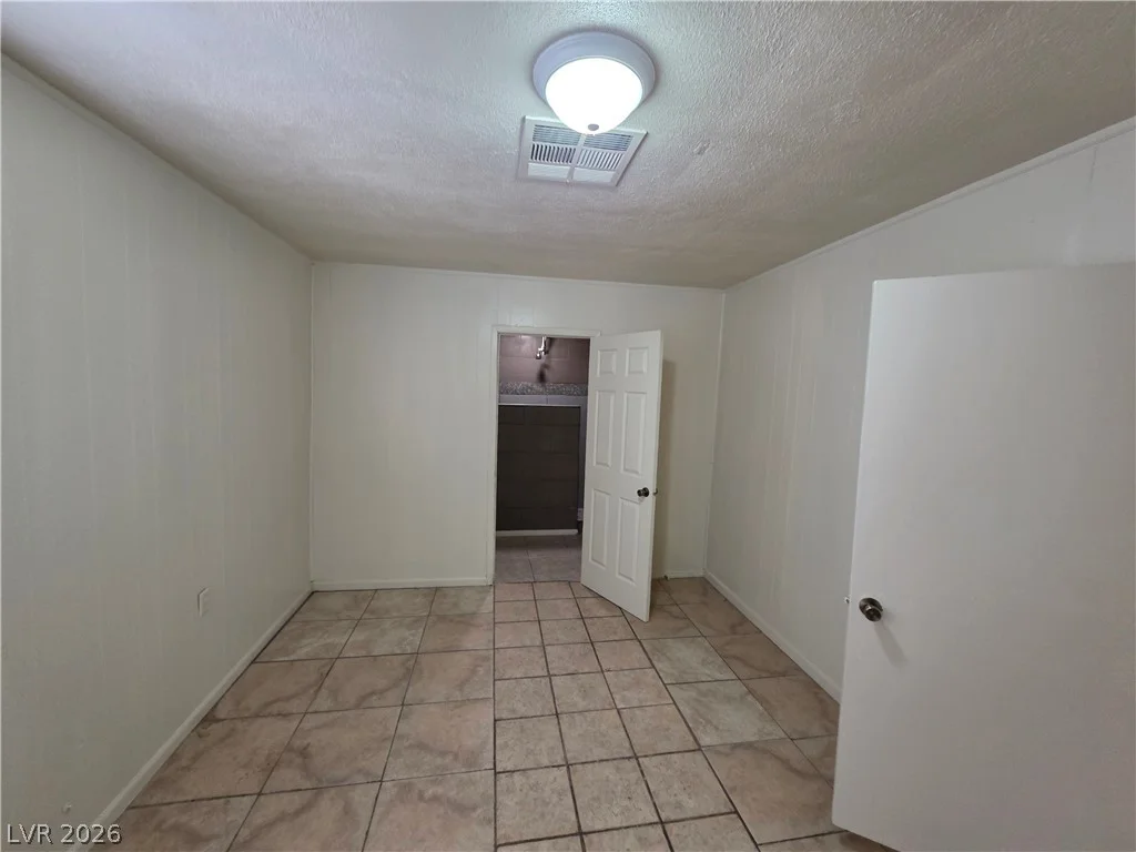 910 Magnolia, Las Vegas, NV 89108