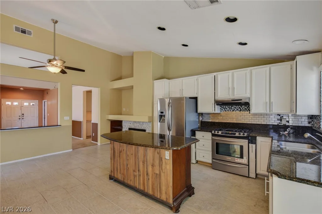 4566 New Dupell, Las Vegas, NV 89147