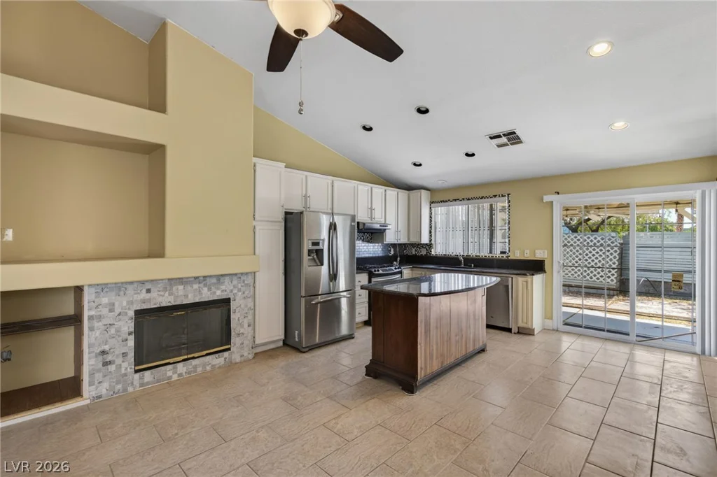 4566 New Dupell, Las Vegas, NV 89147