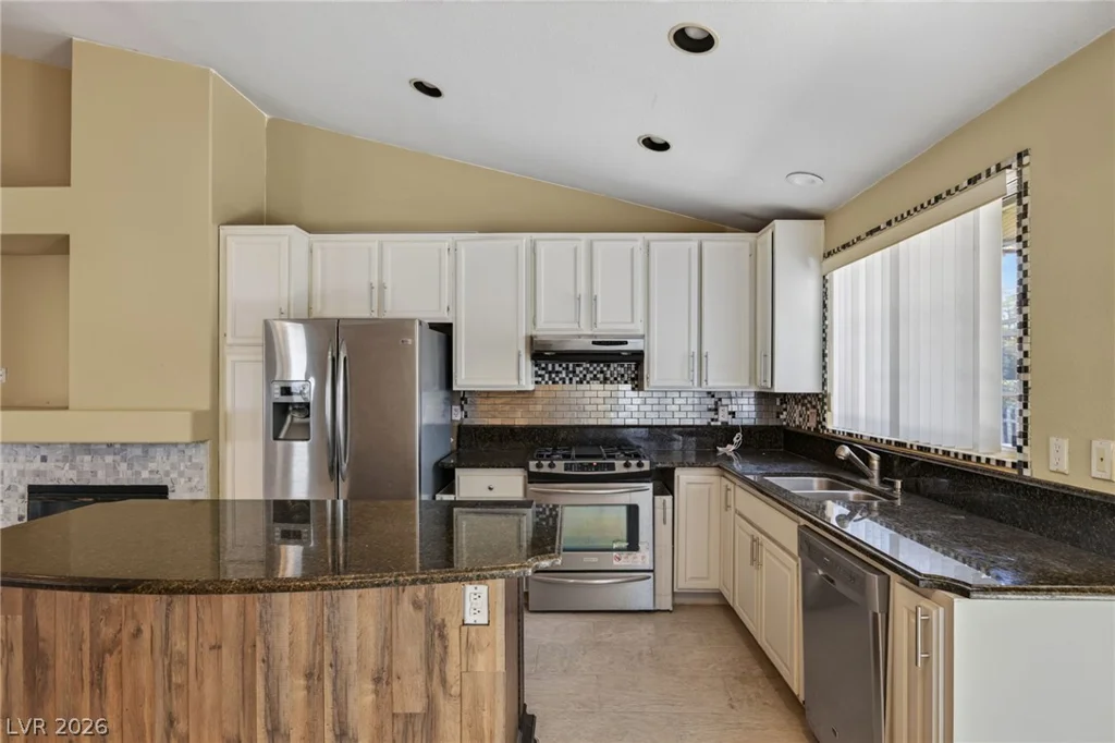4566 New Dupell, Las Vegas, NV 89147