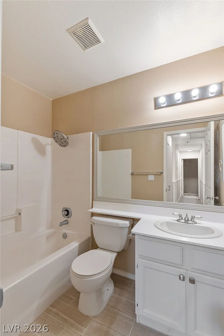 4566 New Dupell, Las Vegas, NV 89147