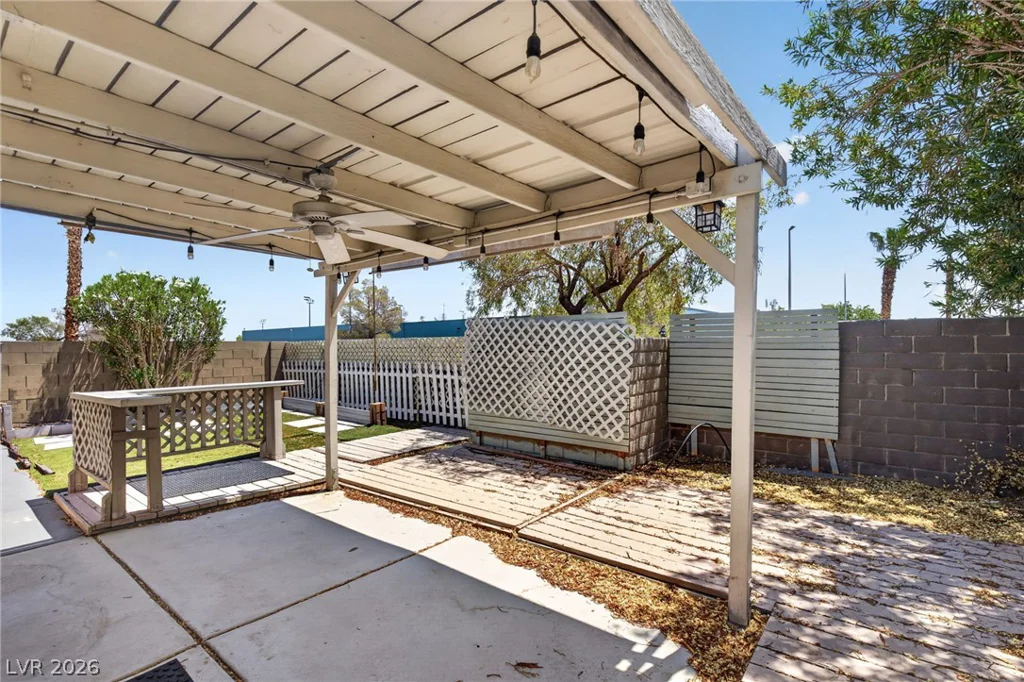 4566 New Dupell, Las Vegas, NV 89147