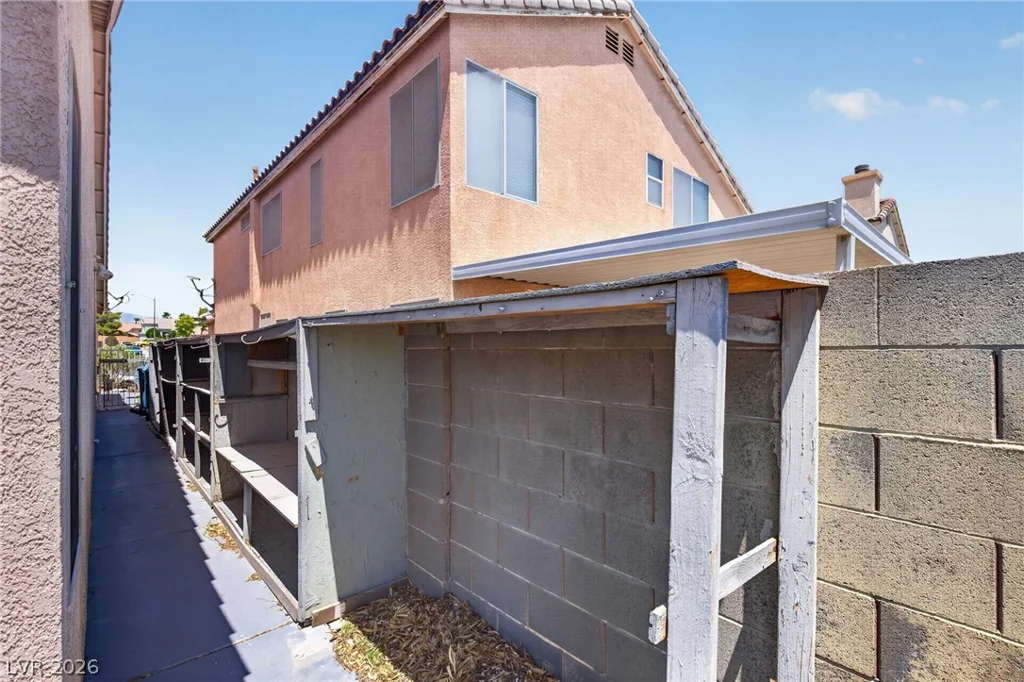 4566 New Dupell, Las Vegas, NV 89147