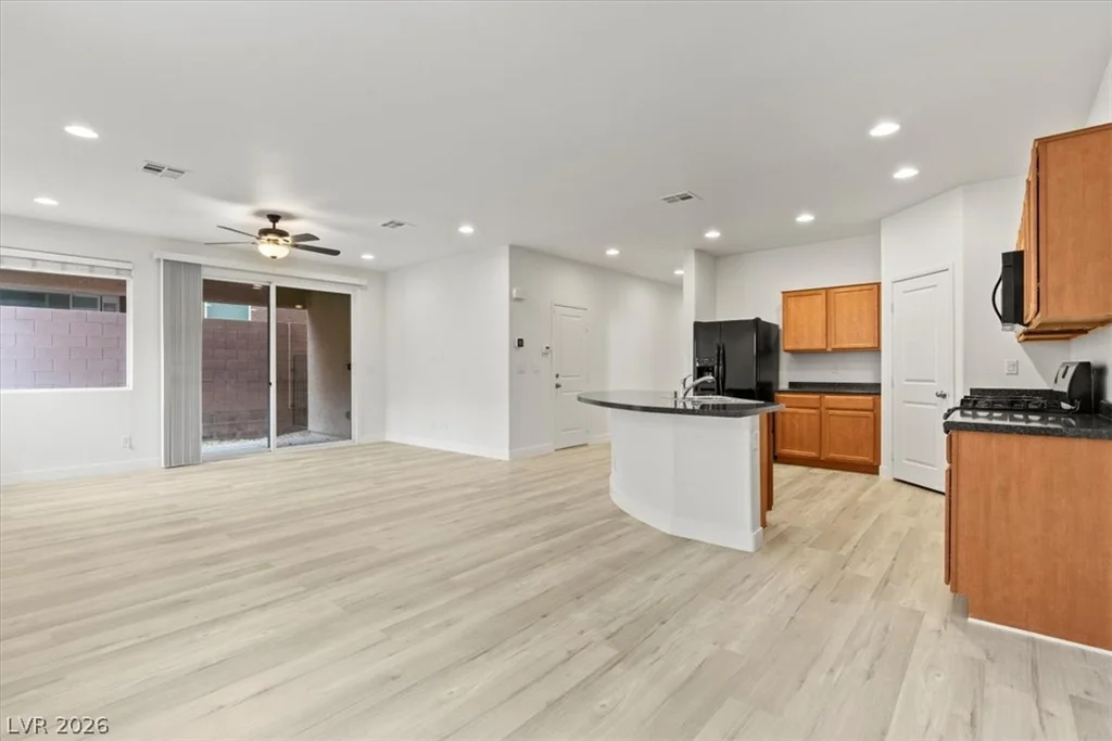 3644 Gainsville, Las Vegas, NV 89129