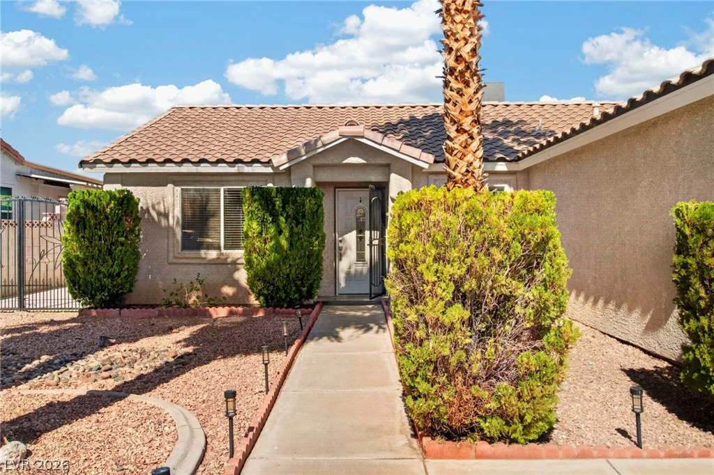 381 Papaya, Henderson, NV 89015