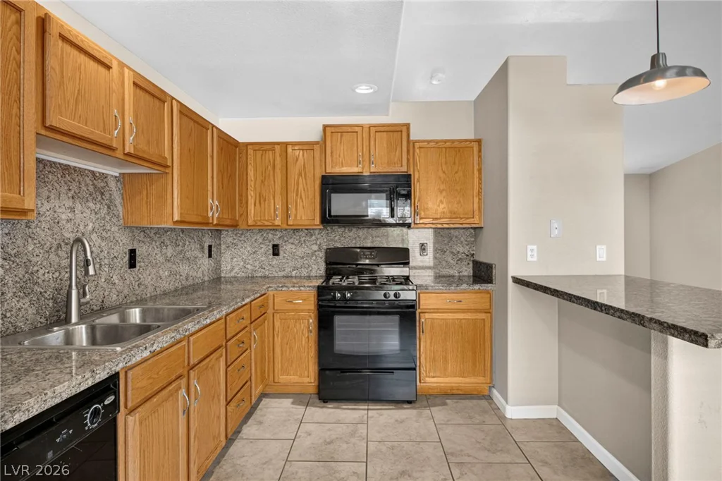 381 Papaya, Henderson, NV 89015