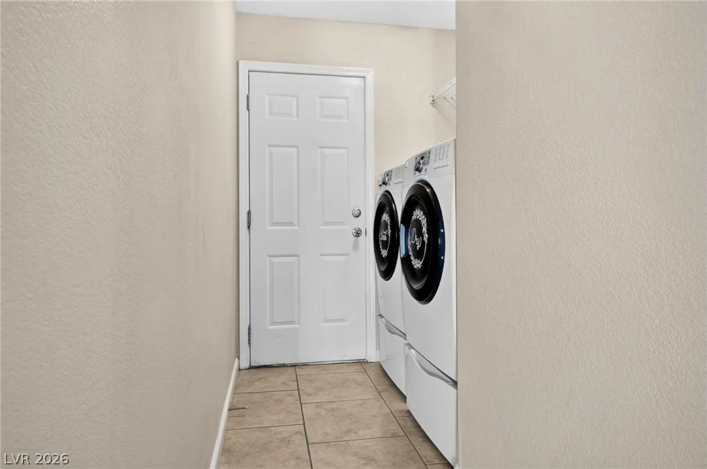 381 Papaya, Henderson, NV 89015