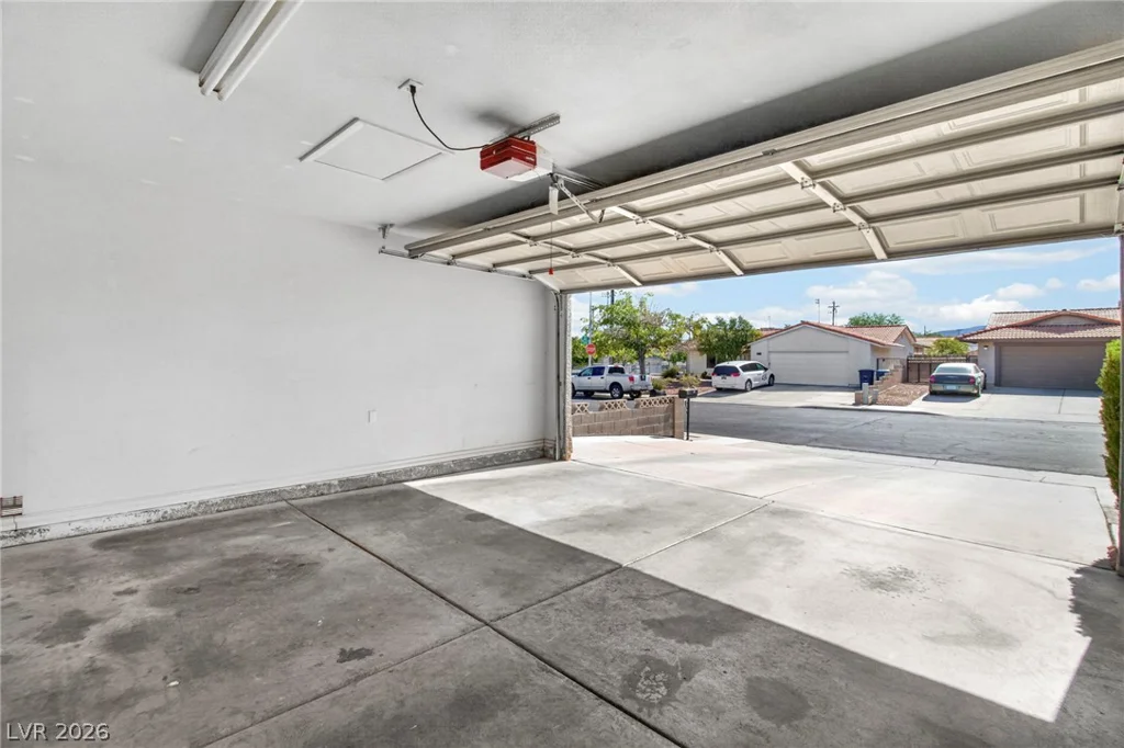 381 Papaya, Henderson, NV 89015