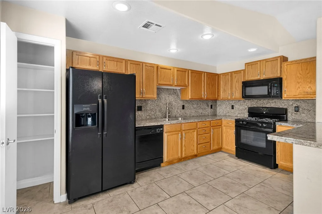 381 Papaya, Henderson, NV 89015
