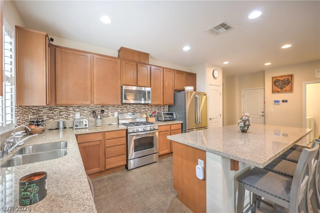 6426 Emerson Gardens, Las Vegas, NV 89166