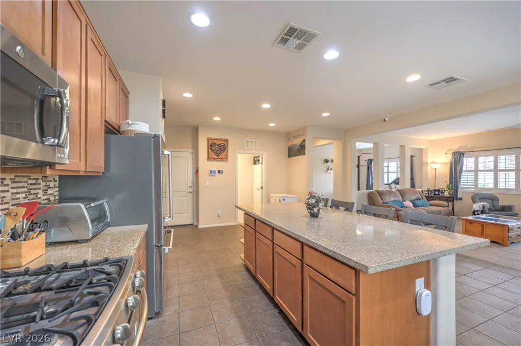 6426 Emerson Gardens, Las Vegas, NV 89166