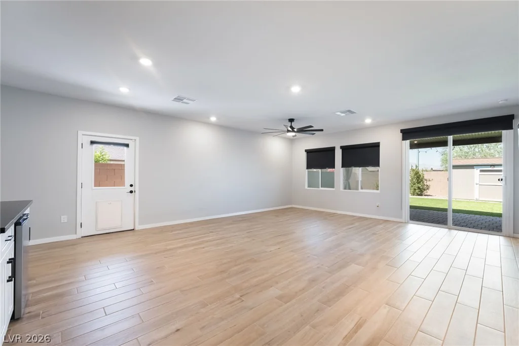 8663 Bench, Las Vegas, NV 89139
