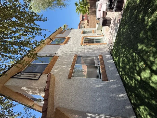 10852 Avenzano, Las Vegas, NV 89141