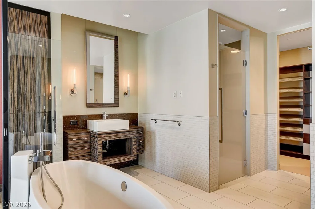 3750 Las Vegas, Las Vegas, NV 89158