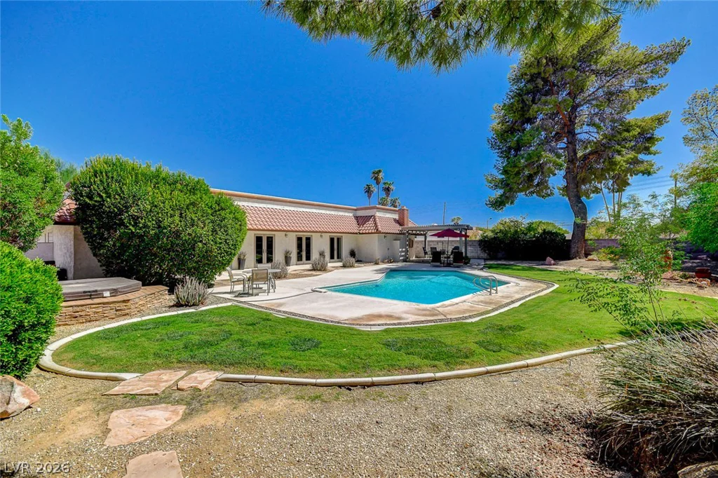 408 Lacy, Las Vegas, NV 89107