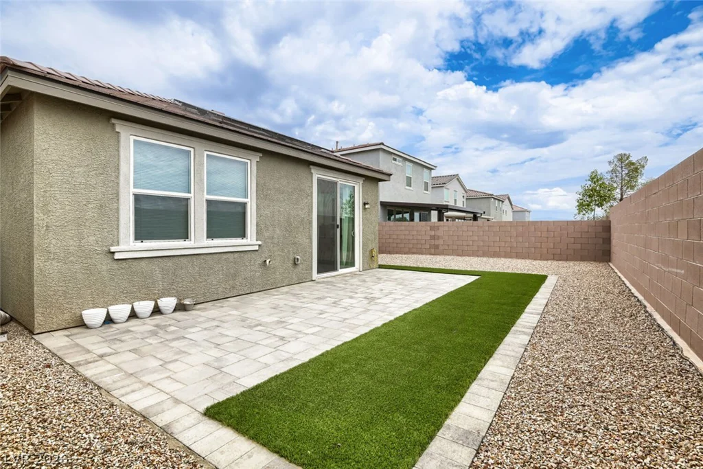 9576 Marsh Aster, Las Vegas, NV 89139
