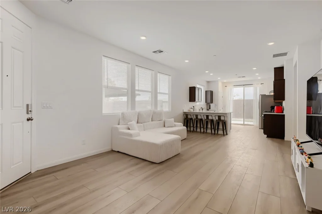 9576 Marsh Aster, Las Vegas, NV 89139