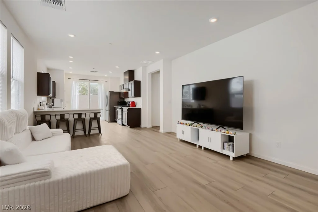 9576 Marsh Aster, Las Vegas, NV 89139