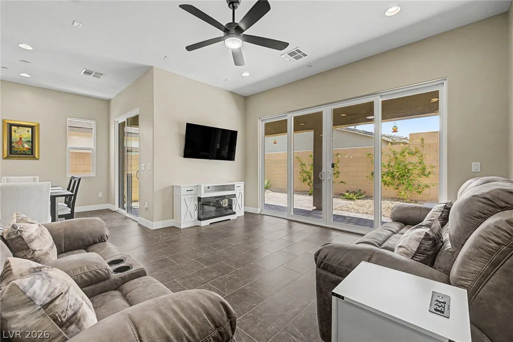 10979 Doresta, Las Vegas, NV 89166