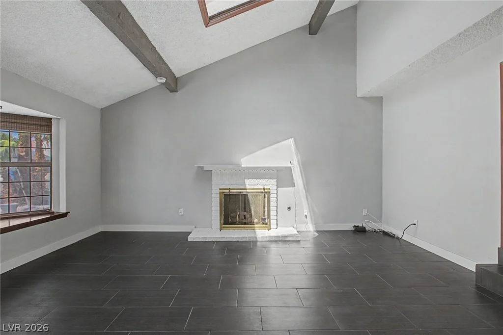 1884 Roxbury, Las Vegas, NV 89119