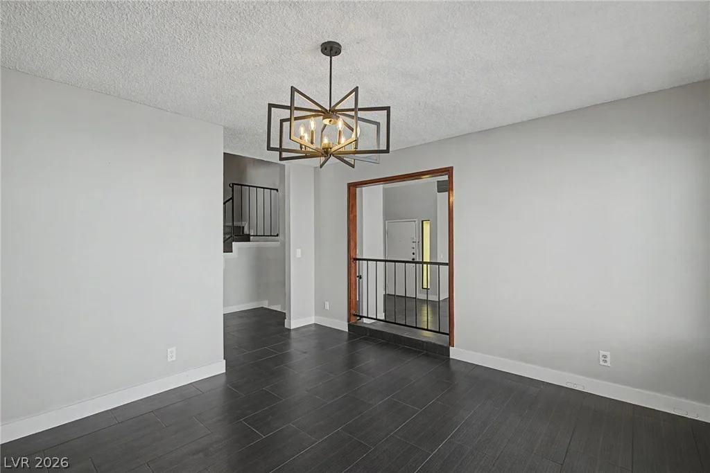 1884 Roxbury, Las Vegas, NV 89119