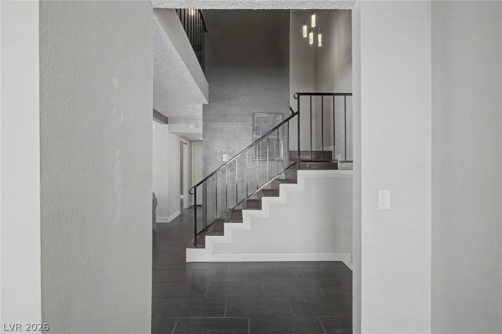 1884 Roxbury, Las Vegas, NV 89119