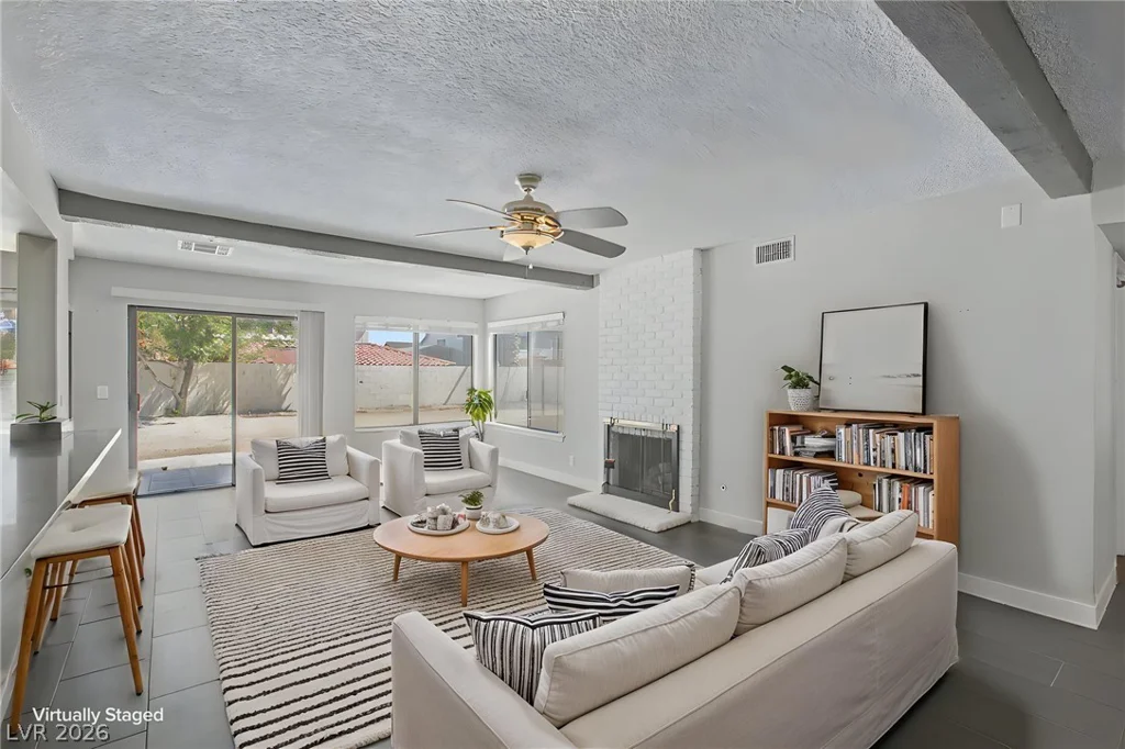 1884 Roxbury, Las Vegas, NV 89119