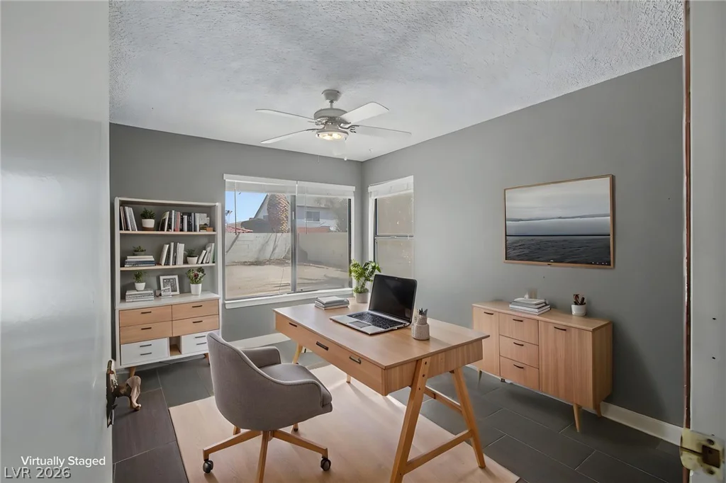 1884 Roxbury, Las Vegas, NV 89119