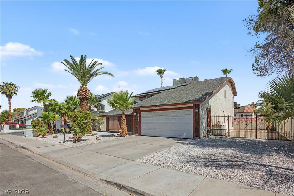 1884 Roxbury, Las Vegas, NV 89119