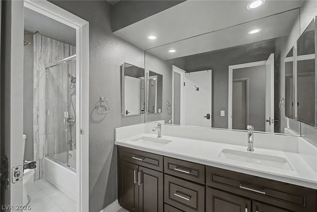 1884 Roxbury, Las Vegas, NV 89119