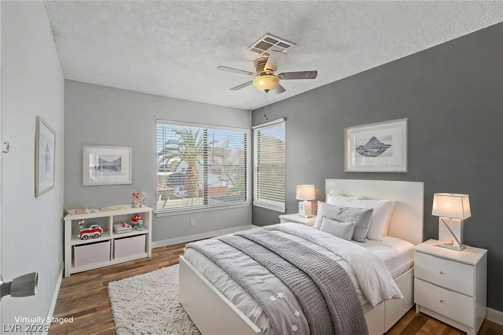 1884 Roxbury, Las Vegas, NV 89119