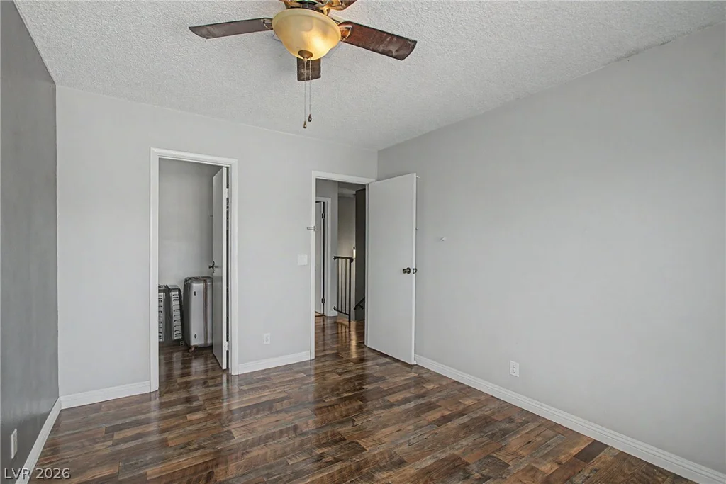 1884 Roxbury, Las Vegas, NV 89119