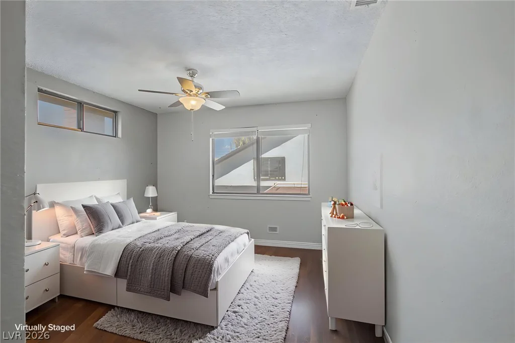 1884 Roxbury, Las Vegas, NV 89119
