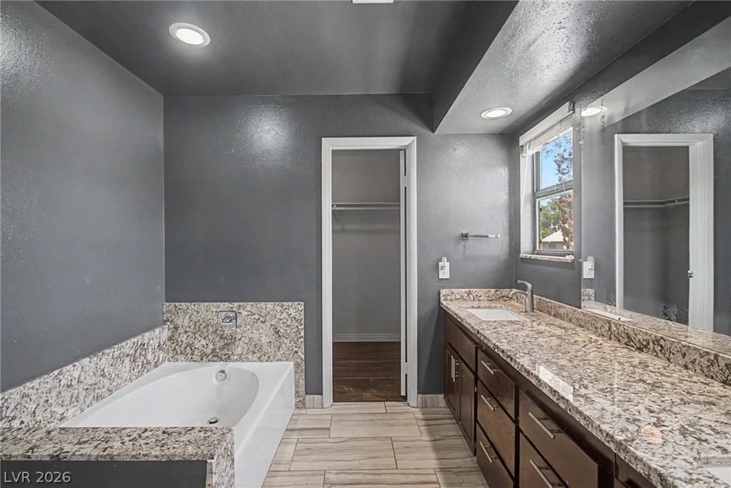 1884 Roxbury, Las Vegas, NV 89119