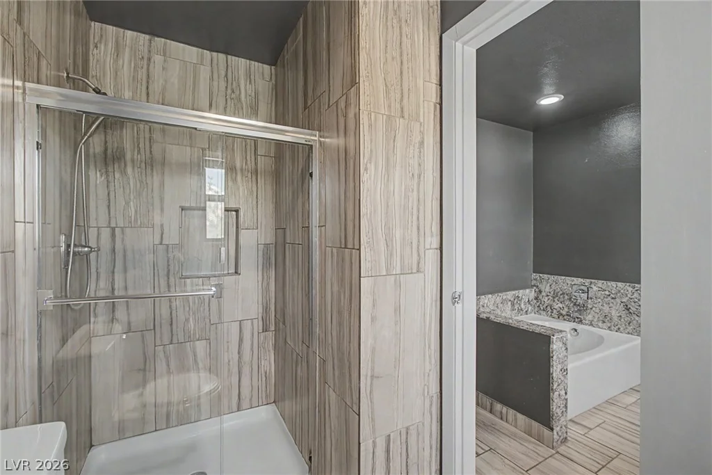 1884 Roxbury, Las Vegas, NV 89119