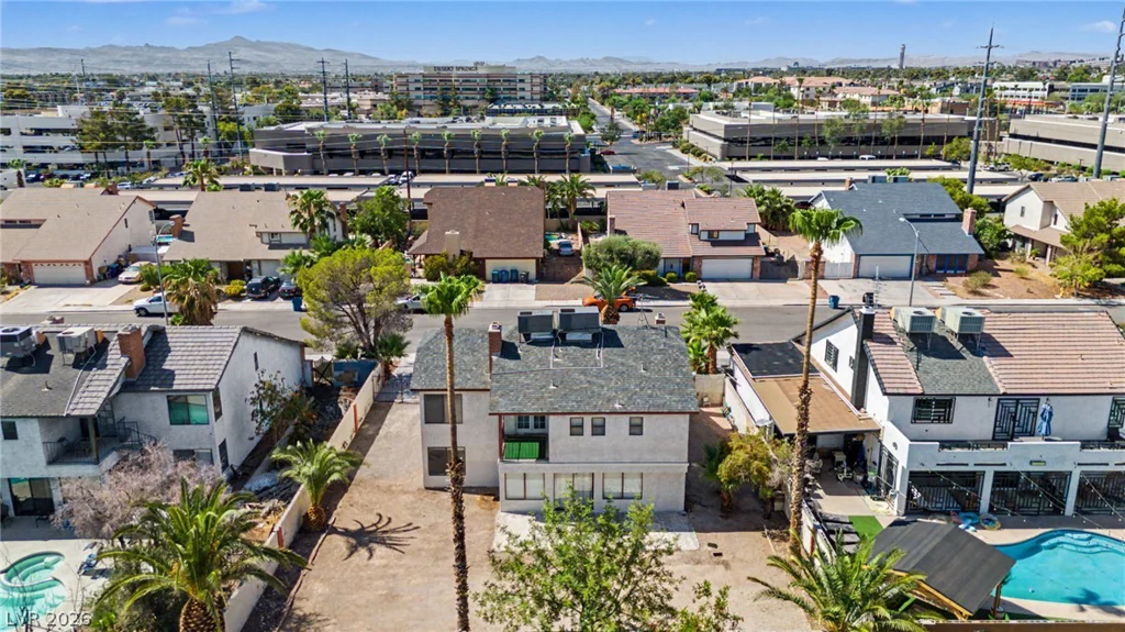1884 Roxbury, Las Vegas, NV 89119