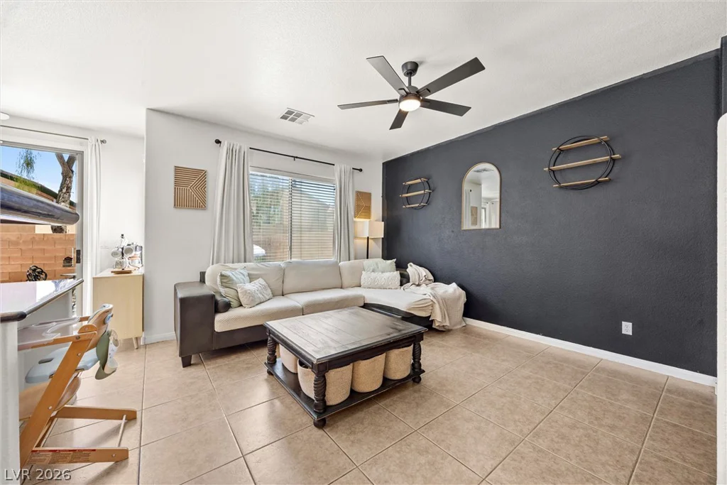 6476 Raven Hall, North Las Vegas, NV 89084