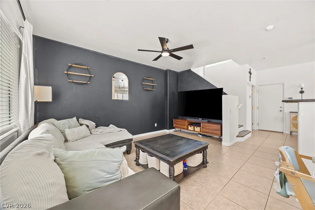 6476 Raven Hall, North Las Vegas, NV 89084