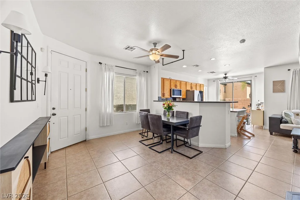 6476 Raven Hall, North Las Vegas, NV 89084