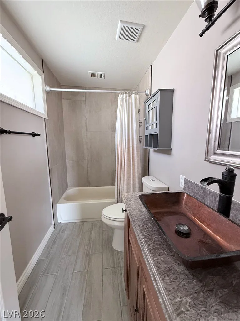 8404 Mulcahy, Las Vegas, NV 89145