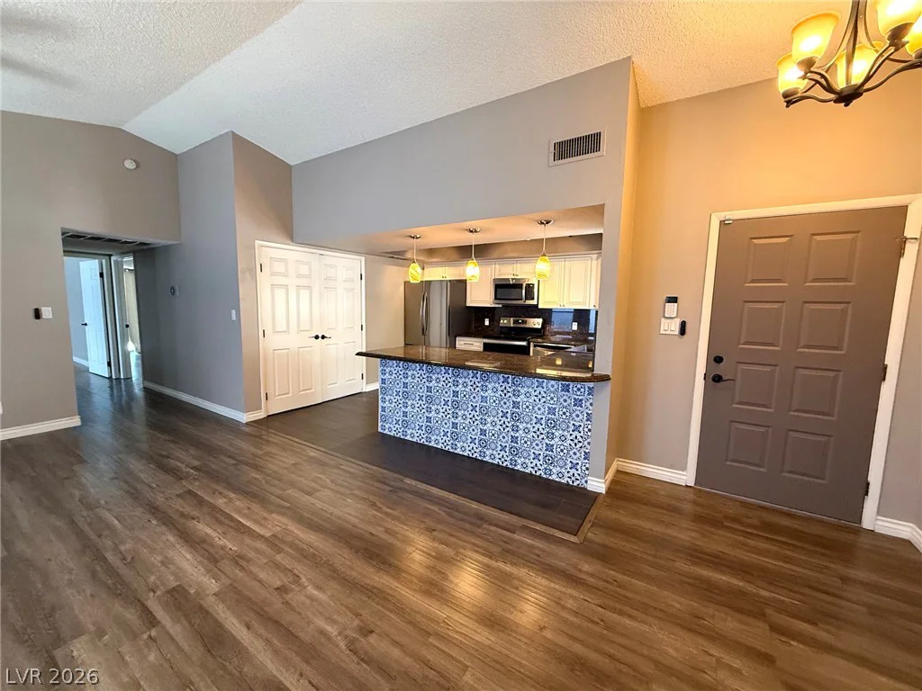 8404 Mulcahy, Las Vegas, NV 89145
